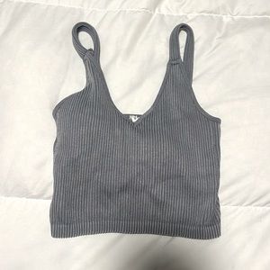 grey ribbed cropped tank top